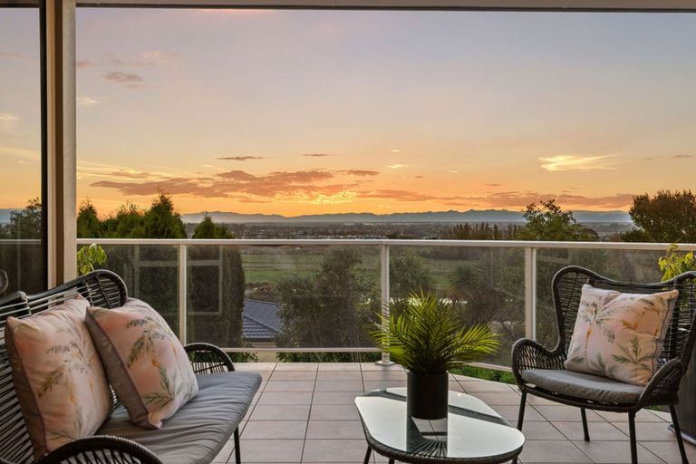 Photo of property in 16 Highcrest Heights, Westmorland, Christchurch, 8025
