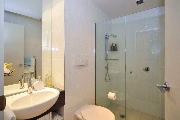Photo of property in Sanctum Apartment, 10 Ebor Street, Te Aro, Wellington, 6011