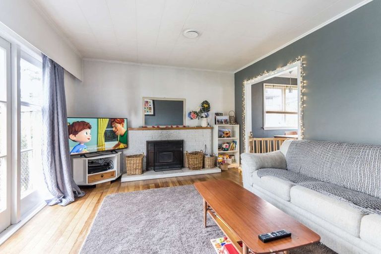 Photo of property in 26 Watts Street, Waipawa, 4210