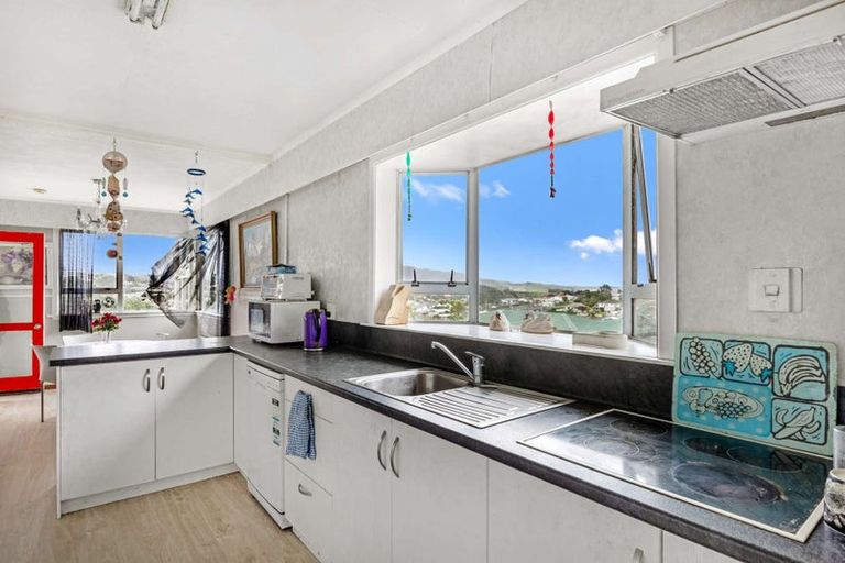 Photo of property in 37 Simons Street, Moturoa, New Plymouth, 4310