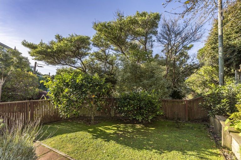 Photo of property in 10a Fettes Crescent, Seatoun, Wellington, 6022
