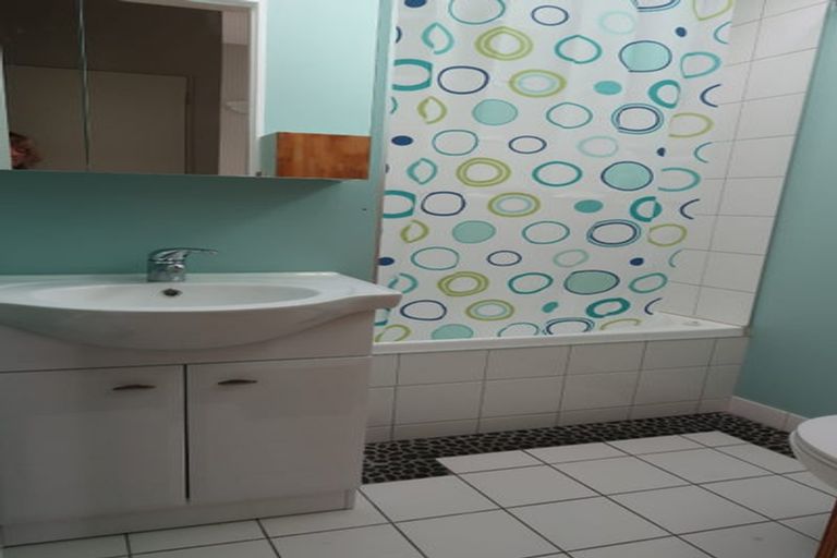 Photo of property in Mondrian Townhouses, 8/24 Hanson Street, Mount Cook, Wellington, 6021