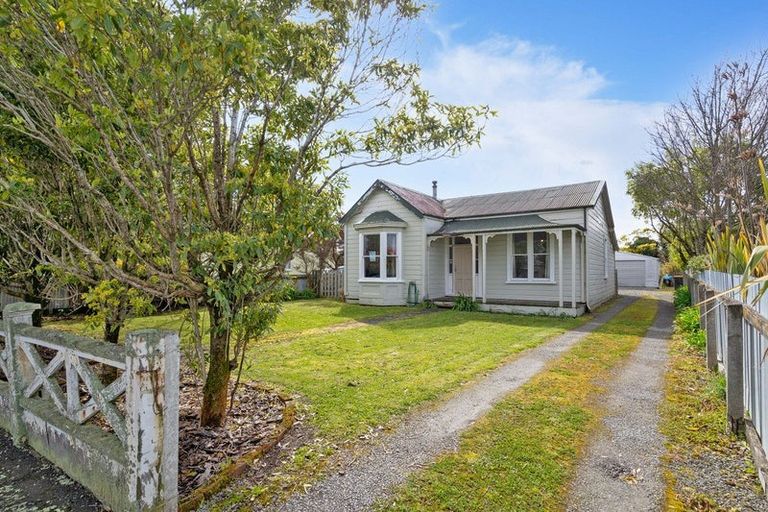 Photo of property in 84 Lincoln Road, Masterton, 5810