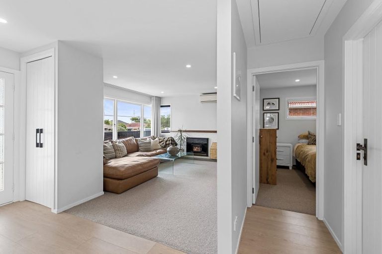 Photo of property in 3b Paton Avenue, Te Atatu South, Auckland, 0610