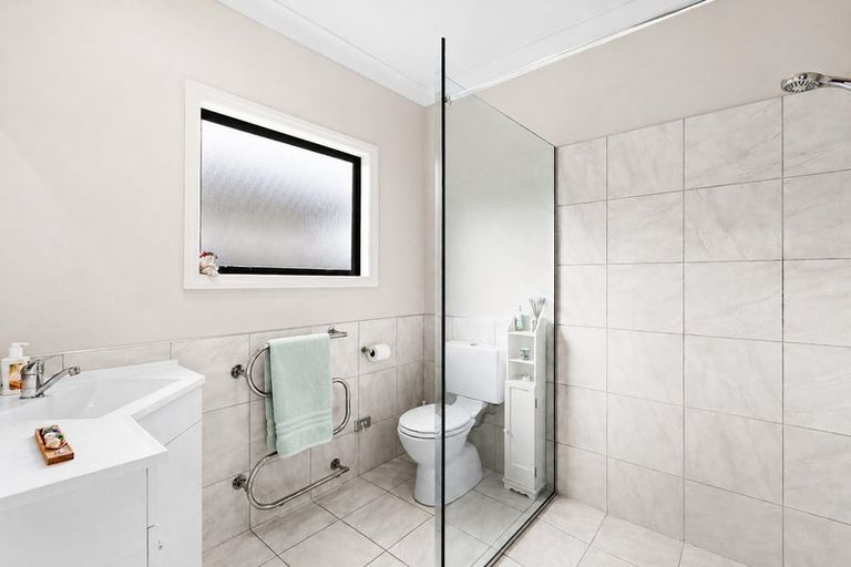 Photo of property in 1 Pinotage Drive, Greenmeadows, Napier, 4112