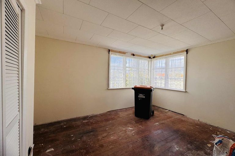 Photo of property in 42 Ihle Street, Terrace End, Palmerston North, 4410