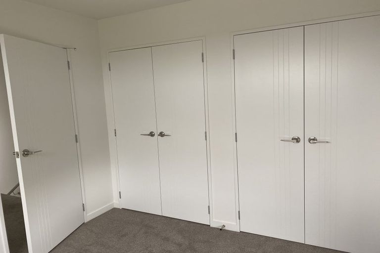 Photo of property in 3/3 Beach Road, Te Atatu Peninsula, 0610