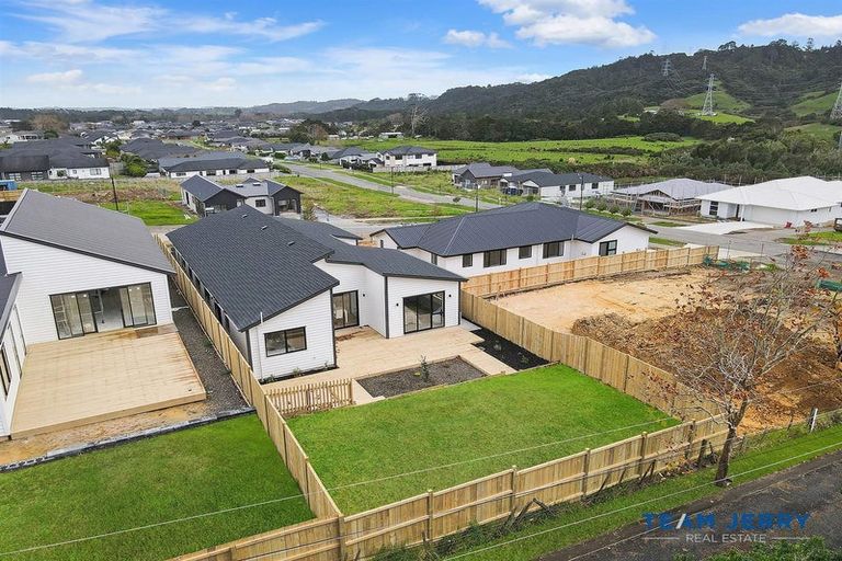 Photo of property in 30 Paihere Street, Huapai, 0810