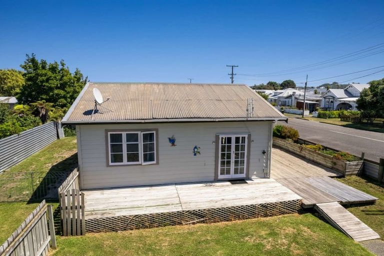 Photo of property in 4 Kiwi Street, Whanganui East, Whanganui, 4500