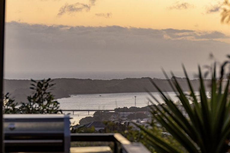 Photo of property in 106 Mount View Road, Bastia Hill, Whanganui, 4500