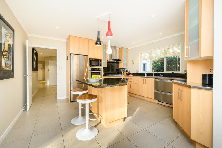 Photo of property in 6 Alan Street, Palmerston North, 4414