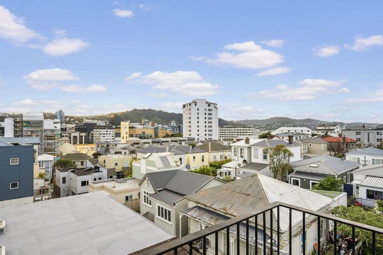 Photo of property in 14/37u Majoribanks Street, Mount Victoria, Wellington, 6011