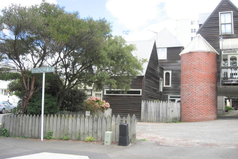Photo of property in 1u2 Cottleville Terrace, Thorndon, Wellington, 6011