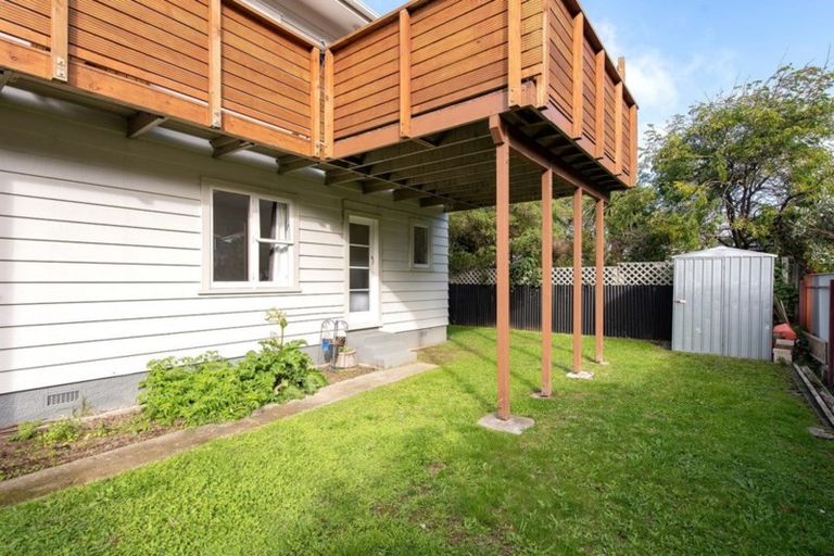 Photo of property in 186a Queens Drive, Lyall Bay, Wellington, 6022