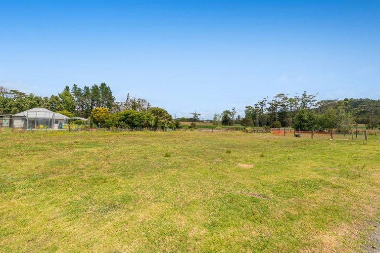 Photo of property in 411 Pine Valley Road, Dairy Flat, Silverdale, 0992