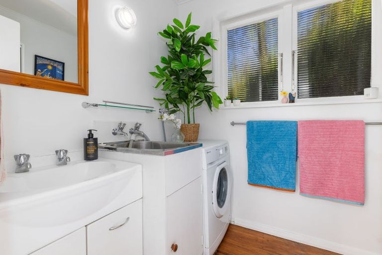 Photo of property in 22 Dale Road, Raumati South, Paraparaumu, 5032