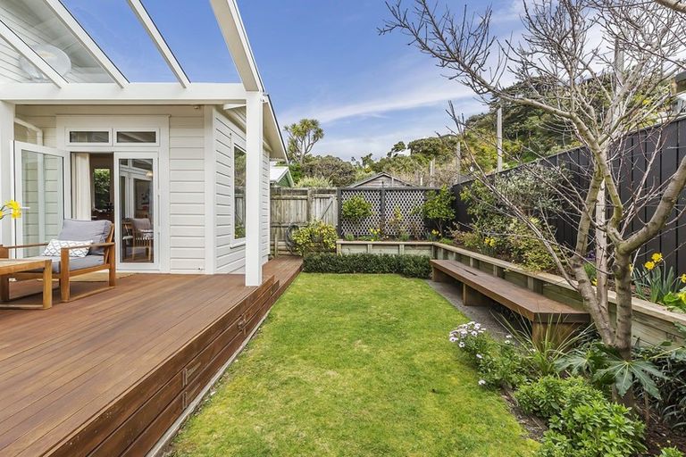 Photo of property in 6 Ferry Street, Seatoun, Wellington, 6022