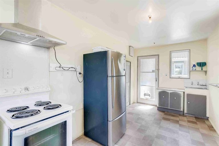Photo of property in 2/136 Wainoni Road, Avondale, Christchurch, 8061