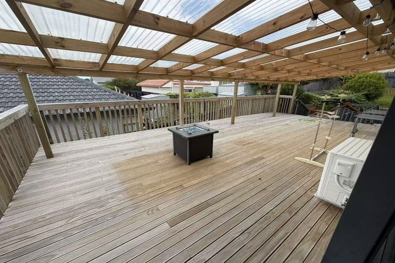 Photo of property in 1/26 Philson Terrace, Browns Bay, Auckland, 0630