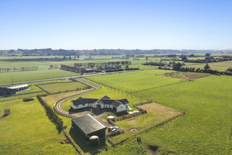 Photo of property in 160 Pharazyn Road, Feilding, 4777