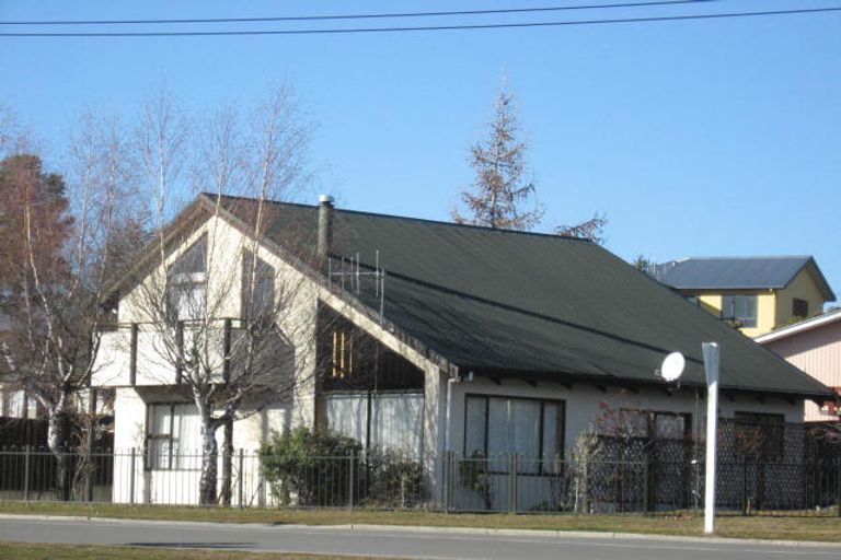 Photo of property in 44 Dungarvon Street, Wanaka, 9305