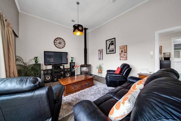 Photo of property in 48 Puriri Street, Hawera, 4610