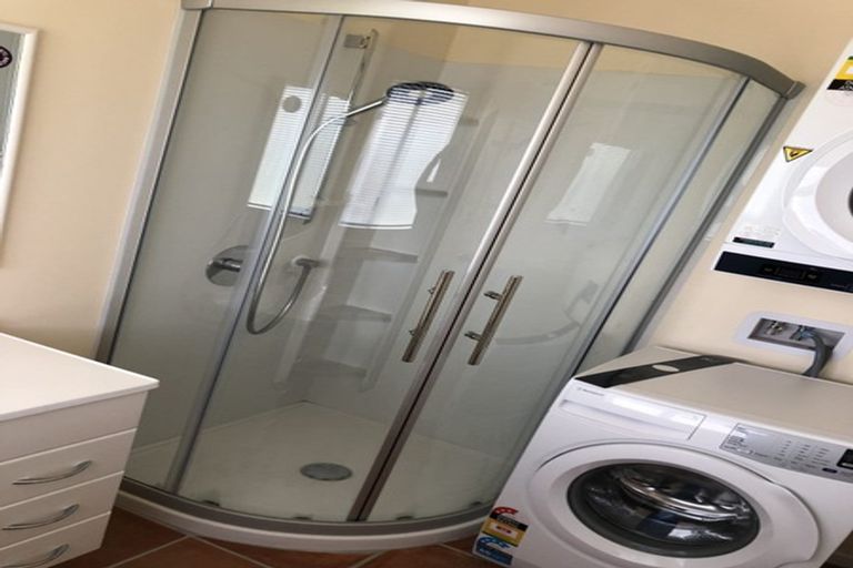 Photo of property in 9 The Topdeck, Whitby, Porirua, 5024