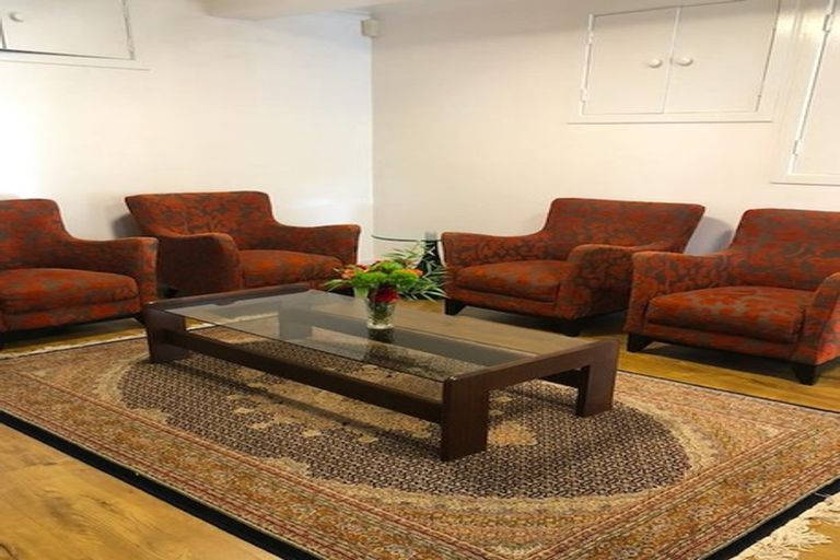 Photo of property in 41 Hatherlow Street, Glenfield, Auckland, 0629