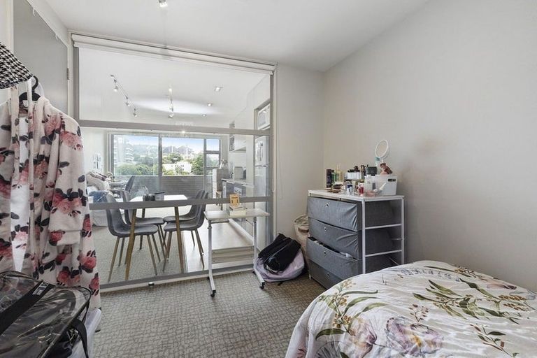 Photo of property in Masina Apartments, 312/80 Riddiford Street, Newtown, Wellington, 6021