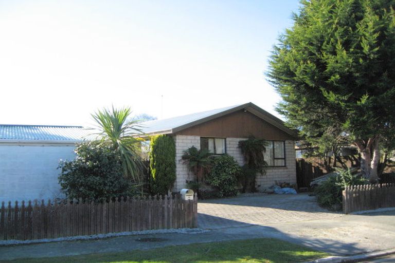 Photo of property in 5 Hossack Close, Belfast, Christchurch, 8051
