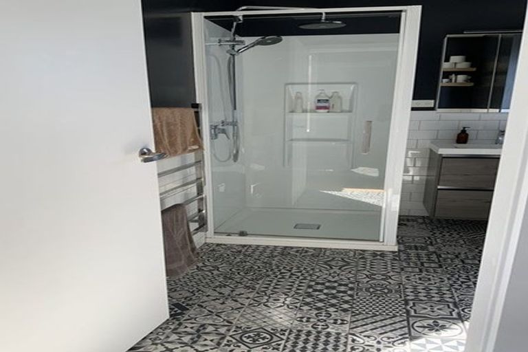 Photo of property in 154 Severn Street, Island Bay, Wellington, 6023