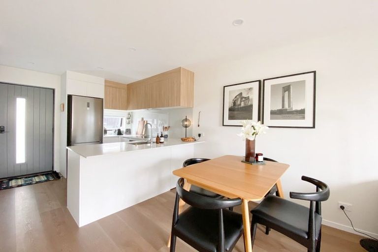 Photo of property in 5/85 Selo Street, Glen Eden, Auckland, 0602