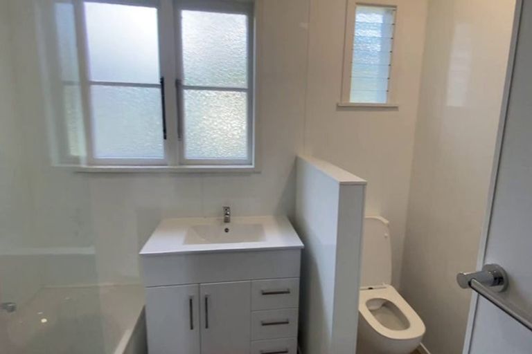 Photo of property in 19 Fox Street, Hamilton East, Hamilton, 3216