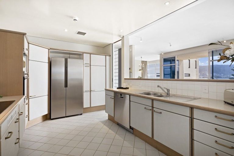 Photo of property in Trieste, 346u2 Oriental Parade, Oriental Bay, Wellington, 6011