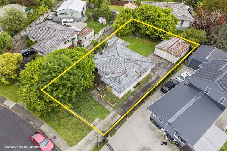 Photo of property in 9 Pankhurst Place, Sunnyvale, Auckland, 0612