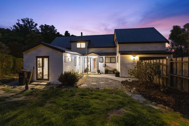 Photo of property in 90 Glenross Street, Glenross, Dunedin, 9011