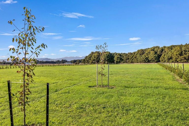 Photo of property in 35 Woven Stone Way, Ohau, 5570