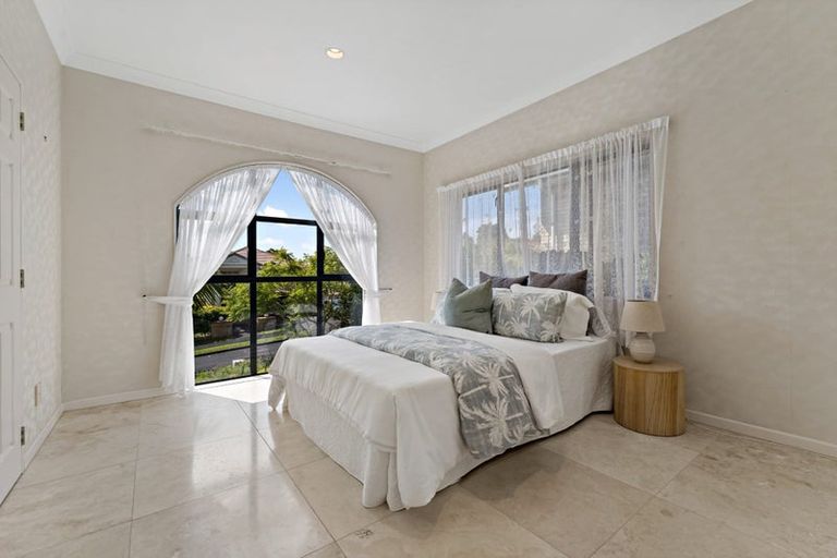 Photo of property in 15 Tumbridge Place, Somerville, Auckland, 2014