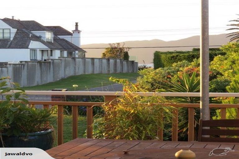 Photo of property in 102 Manly Street, Paraparaumu Beach, Paraparaumu, 5032