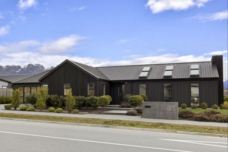 Photo of property in 41 Jack Hanley Drive, Jacks Point, Queenstown, 9371
