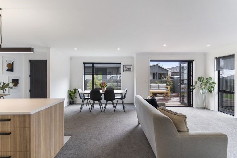 Photo of property in 5 Sierra Way, Ramarama, 2579