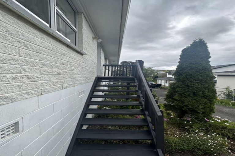 Photo of property in 1/14 Lake Road, Northcote, Auckland, 0627