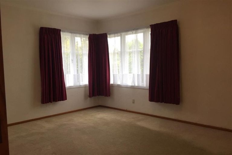 Photo of property in 24 Te Kanawa Crescent, Henderson, Auckland, 0610