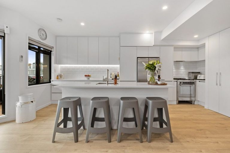 Photo of property in 1a/4 Fleet Street, Devonport, Auckland, 0624