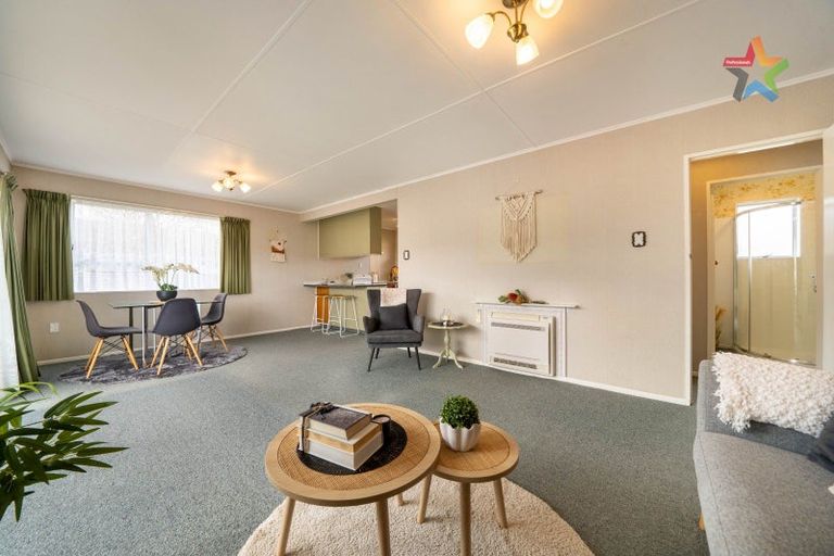 Photo of property in 2/8 Kew Grove, Wainuiomata, Lower Hutt, 5014