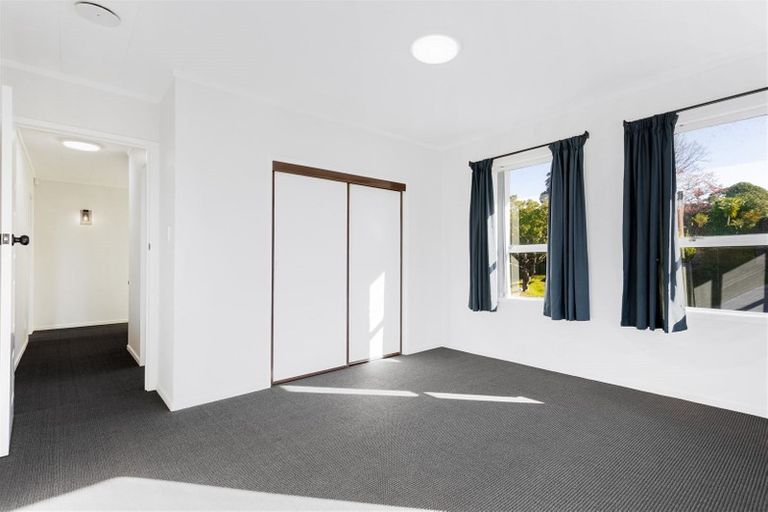 Photo of property in 22 Hartley Terrace, Massey, Auckland, 0614