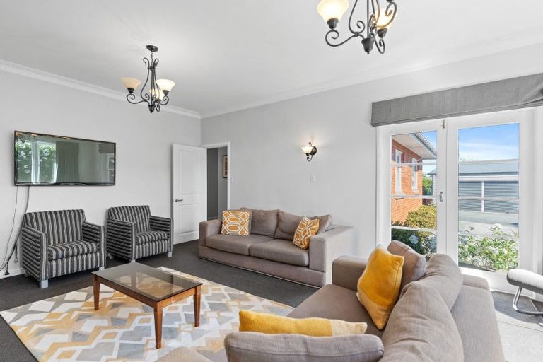 Photo of property in 64 Cologne Street, Martinborough, 5711