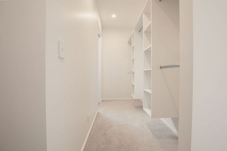 Photo of property in 19 Shelduck Road, Jacks Point, 9371