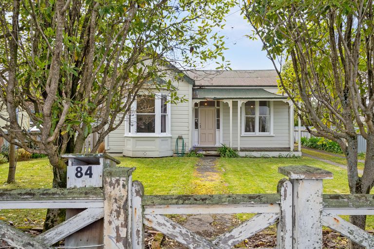 Photo of property in 84 Lincoln Road, Masterton, 5810