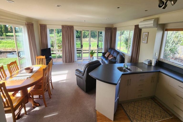 Photo of property in 29 Edgewater Grove, Whakatane, 3120